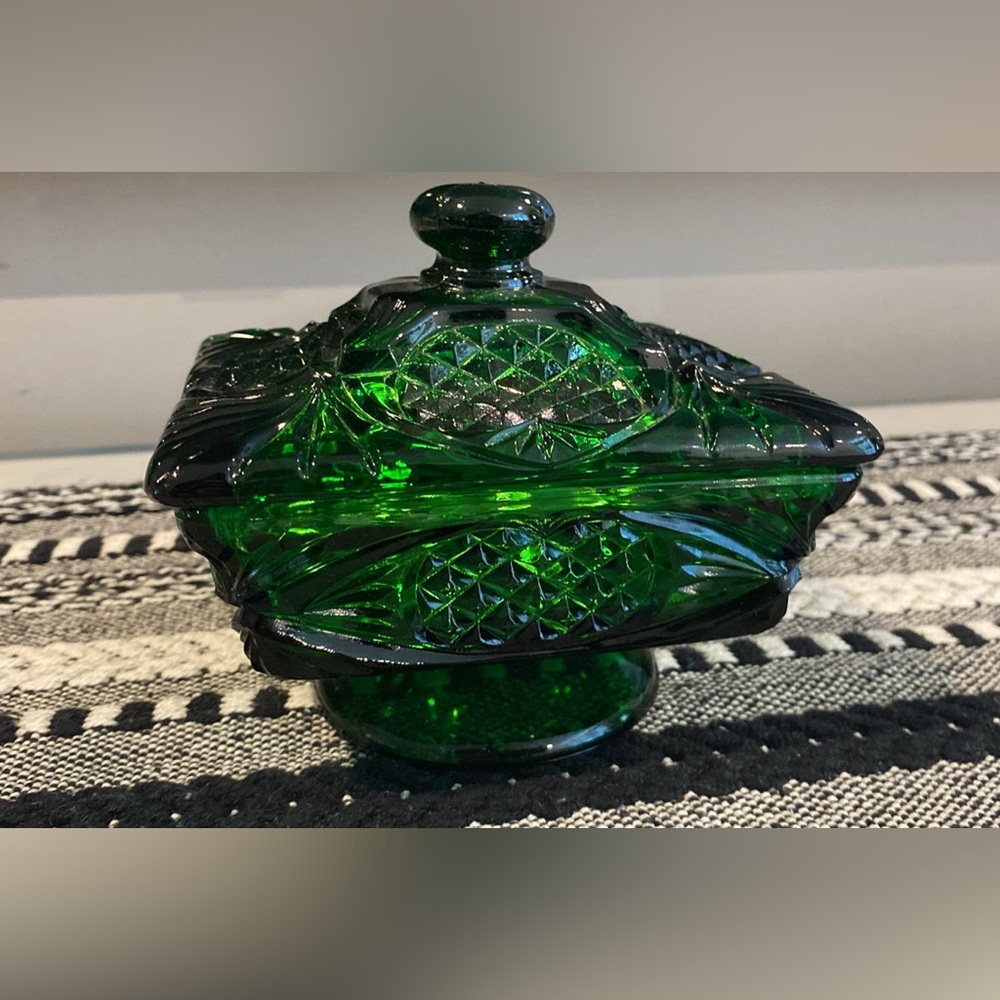 Vintage Glass Emerald Green Square Candy Dish w/lid